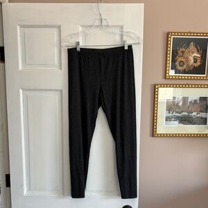 NWOT Gap Pure Body Charcoal Cropped Leggings